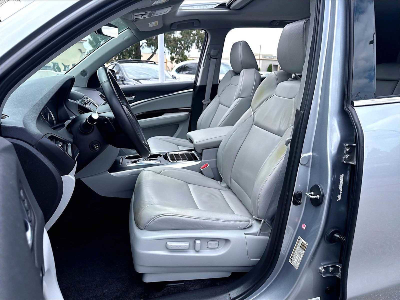 Used 2018 Acura MDX FWD image 26
