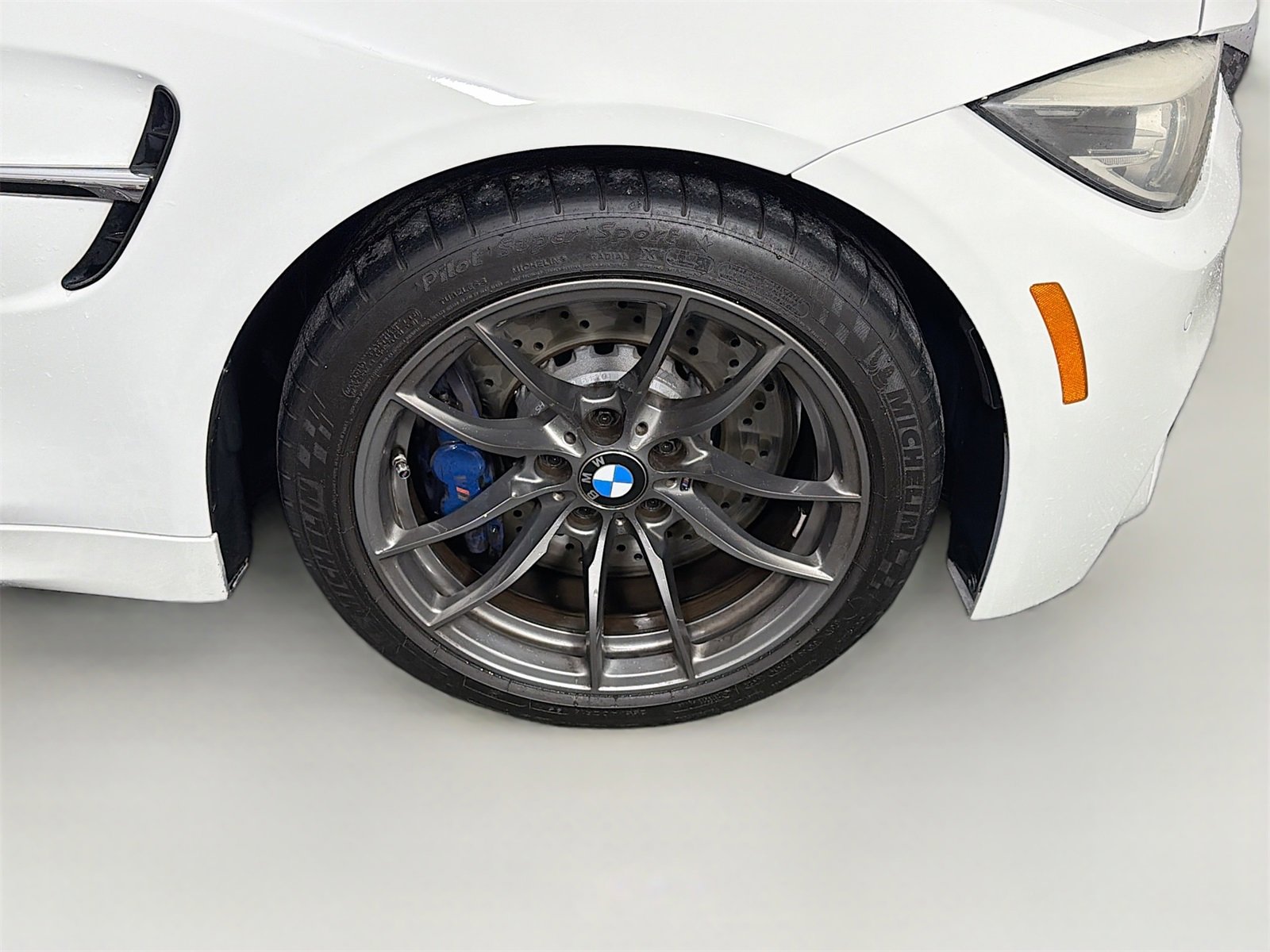 Used 2020 BMW M4 Convertible image 34