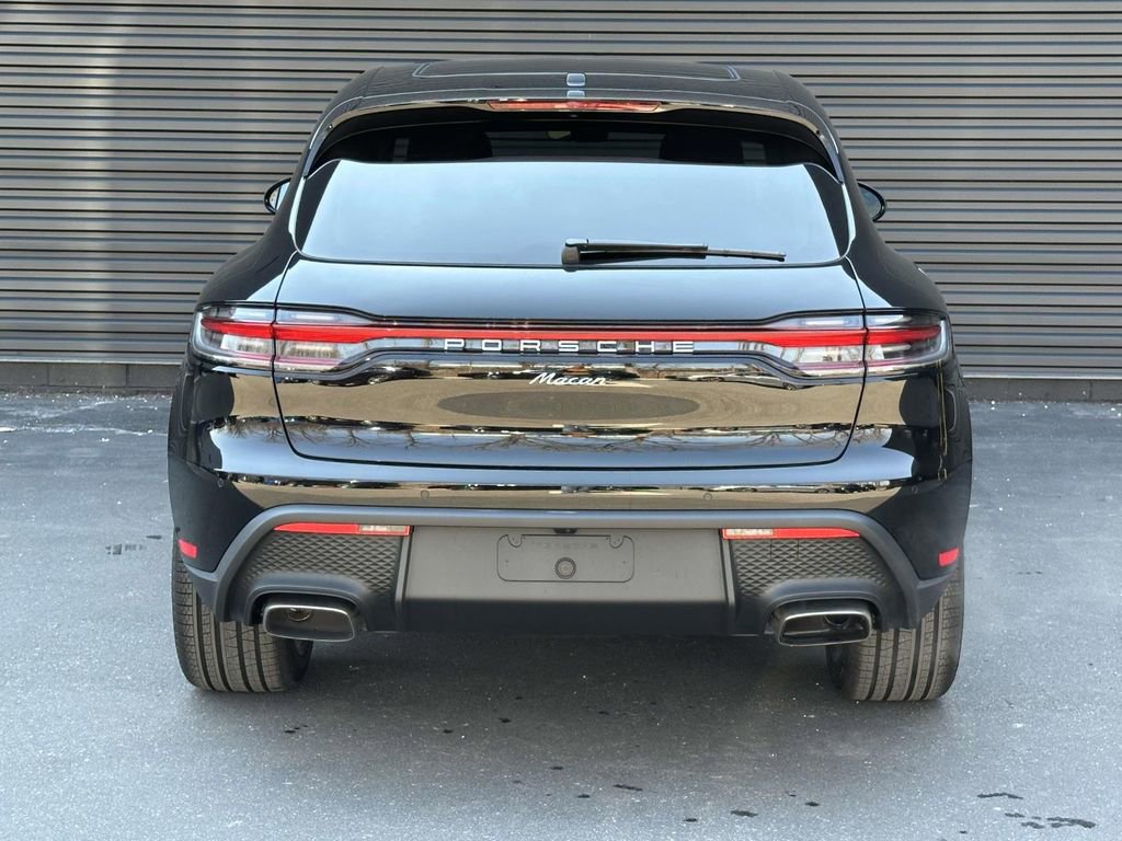 New 2026 Porsche Macan AWD/4WD image 4