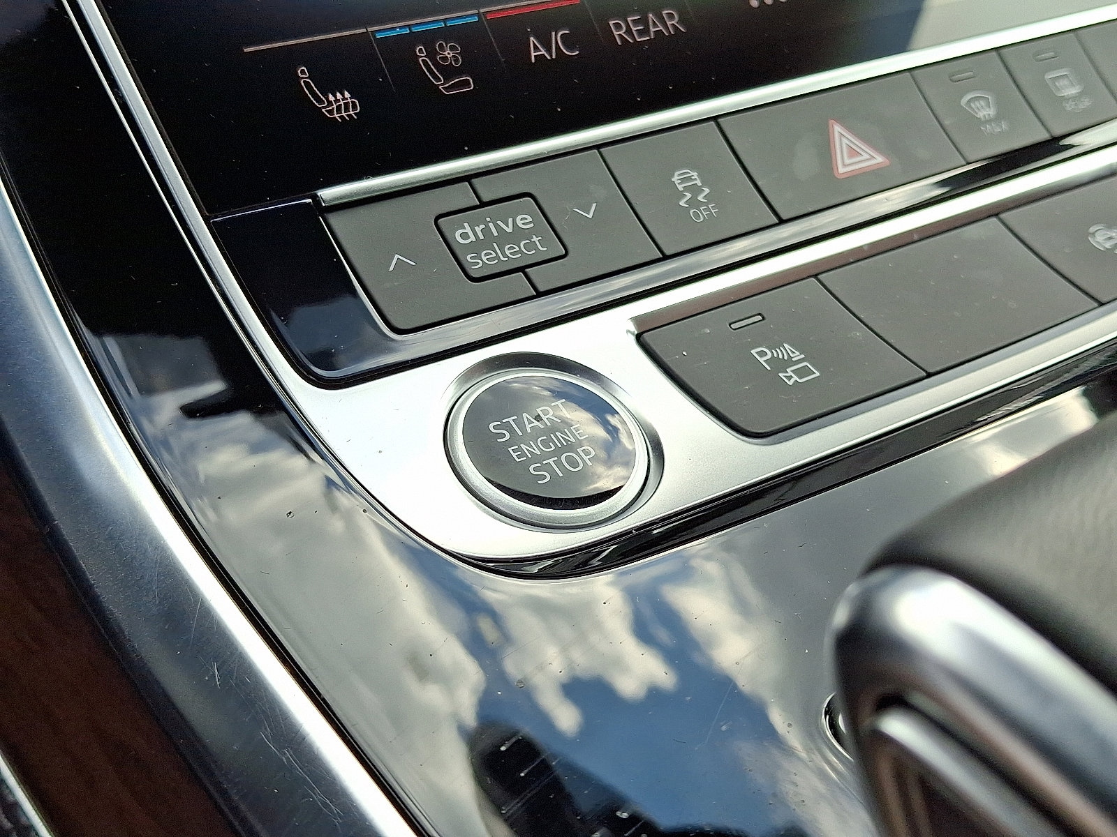 Used 2025 Audi Q7 3.0T Premium Plus w/ Premium Plus Package image 24