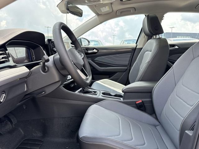 New 2025 Volkswagen Jetta SEL image 11