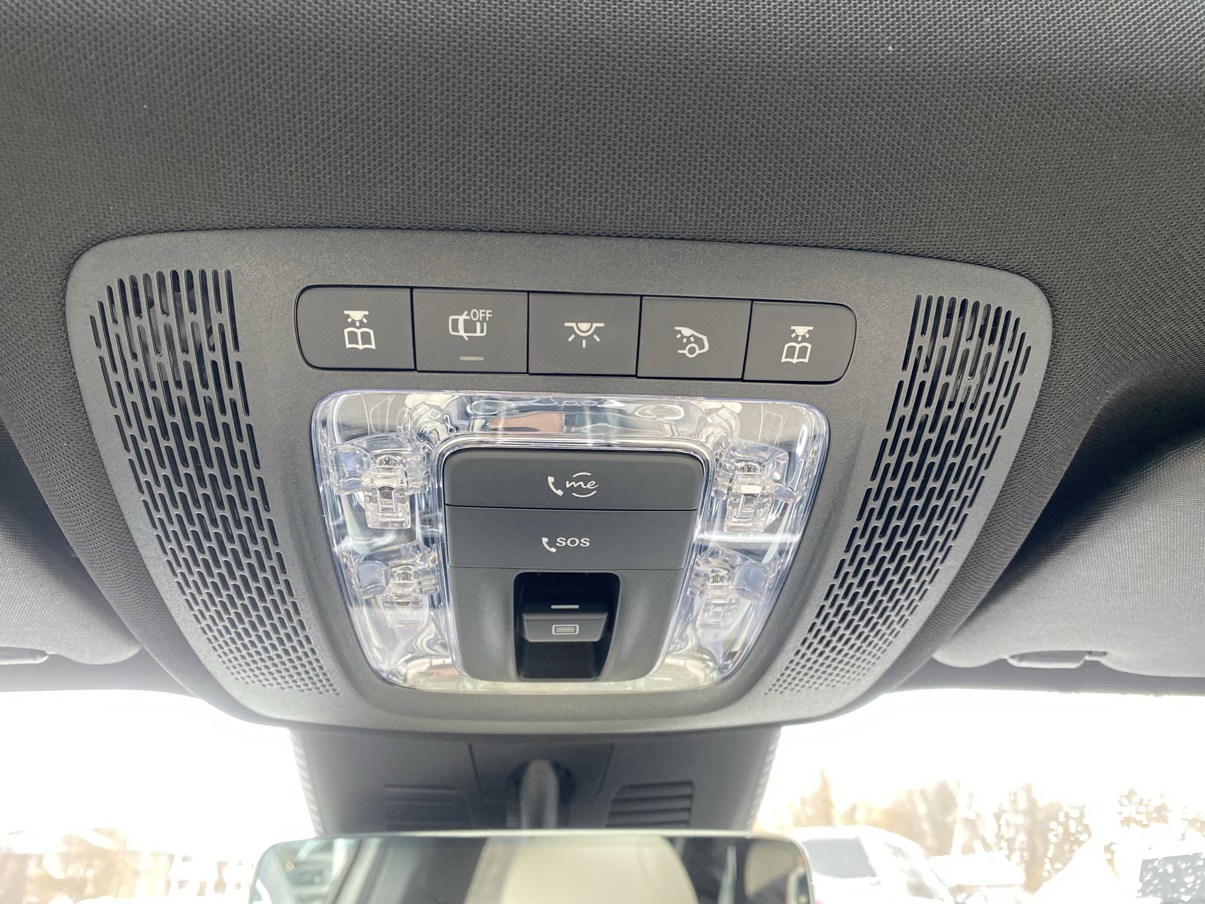 Used 2025 Mercedes-Benz GLB 250 4MATIC image 24