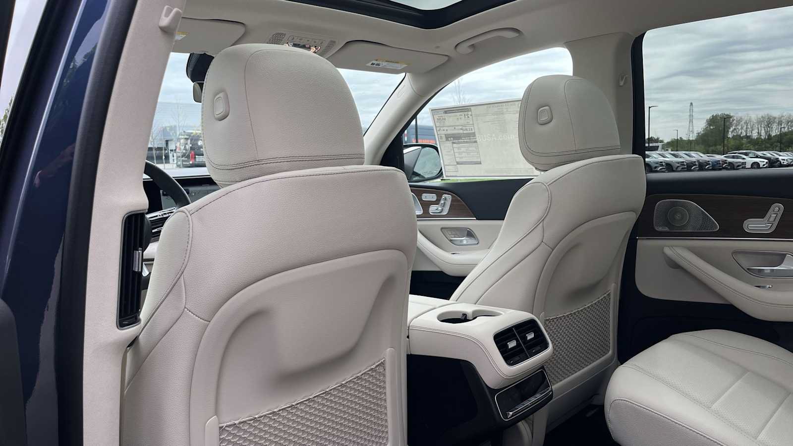 New 2026 Mercedes-Benz GLS 450 4MATIC image 30