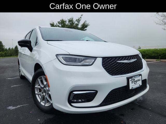 Used 2025 Chrysler Pacifica Select FWD image 13