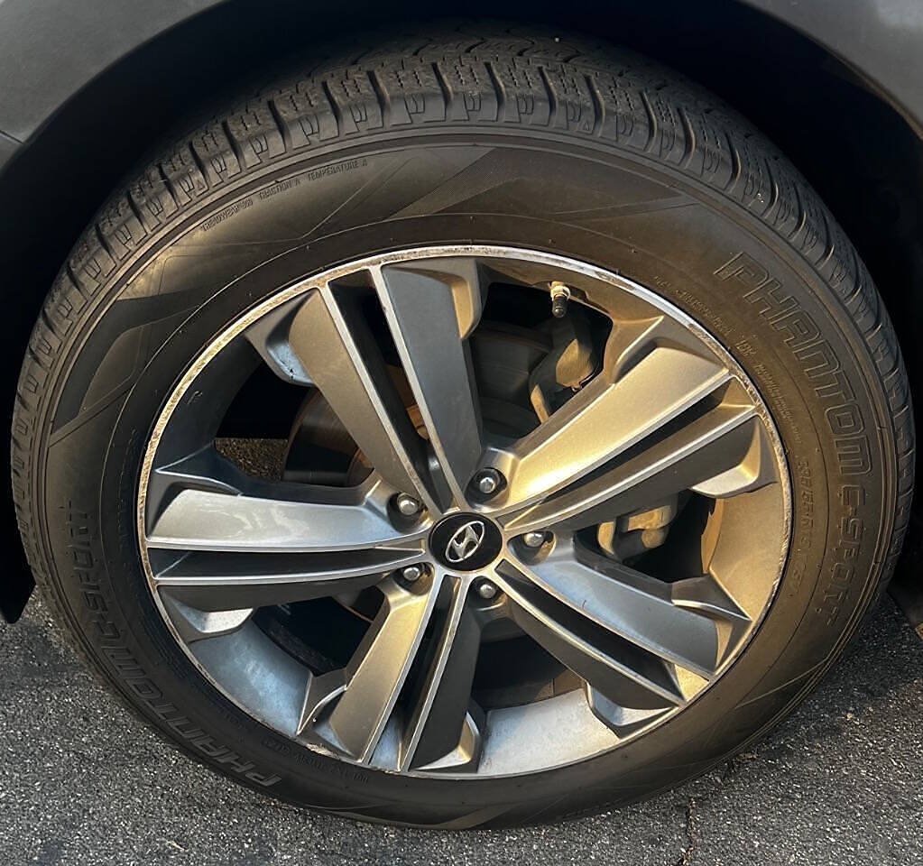 Used 2016 Hyundai Santa Fe SE w/ Option Group 02 FWD image 28