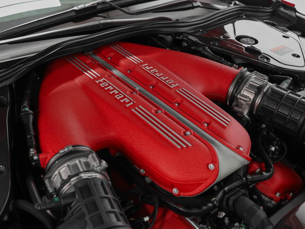 Certified 2023 Ferrari 812 Competizione RWD image 18