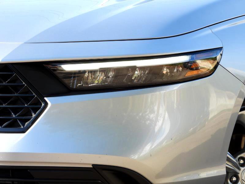 Used 2023 Honda Accord LX image 4
