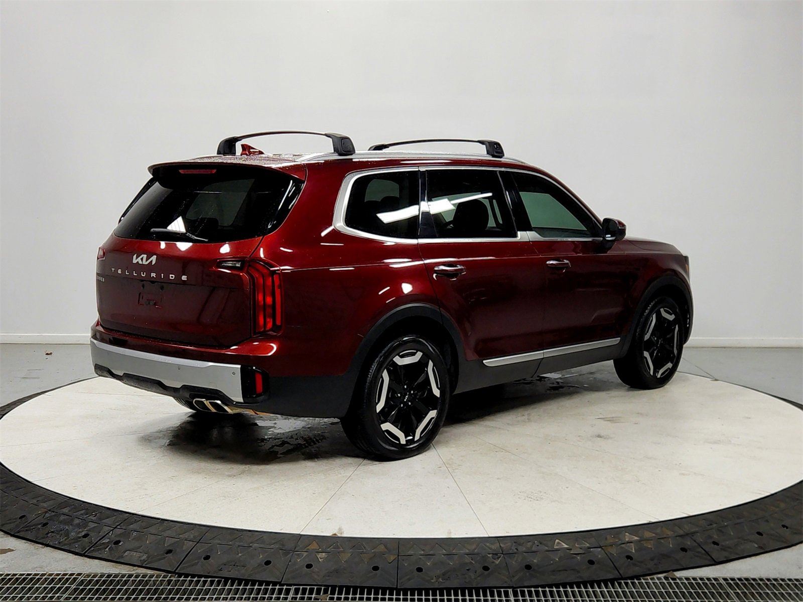 Used 2024 Kia Telluride S w/ S Sunroof Package image 7