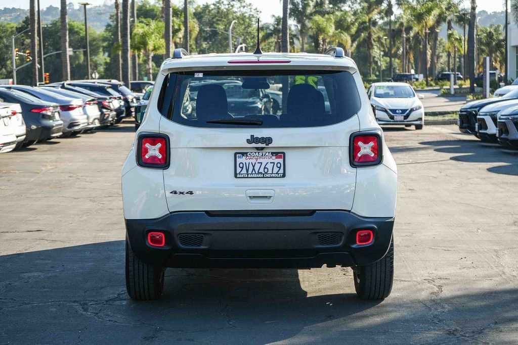 Used 2023 Jeep Renegade Latitude AWD/4WD image 5