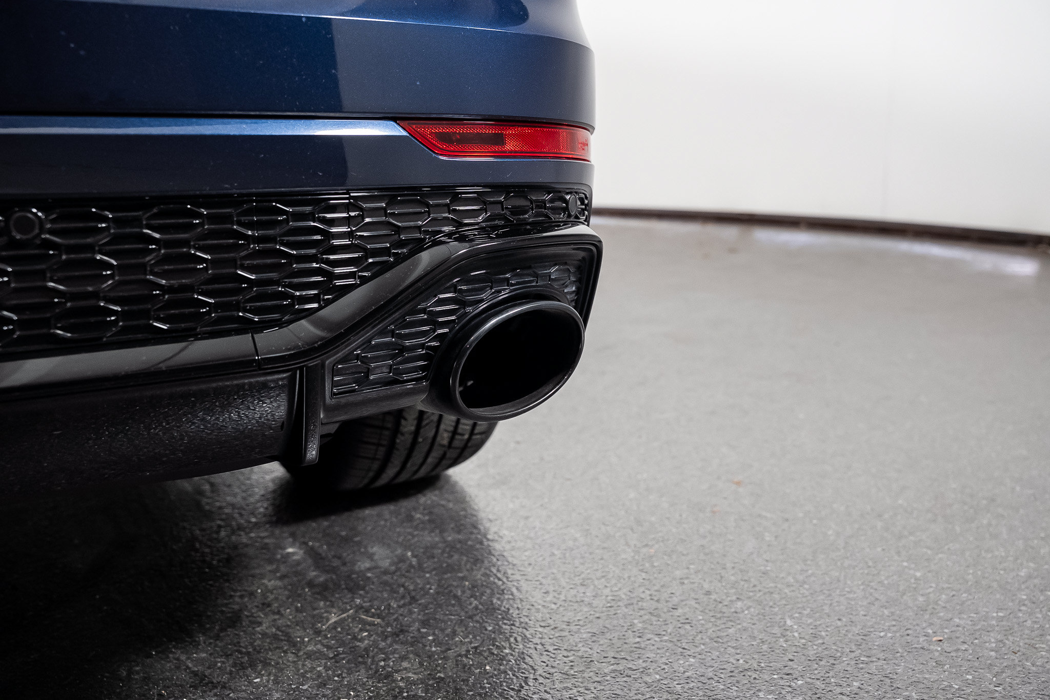 Used 2024 Audi RS Q8 AWD/4WD image 30