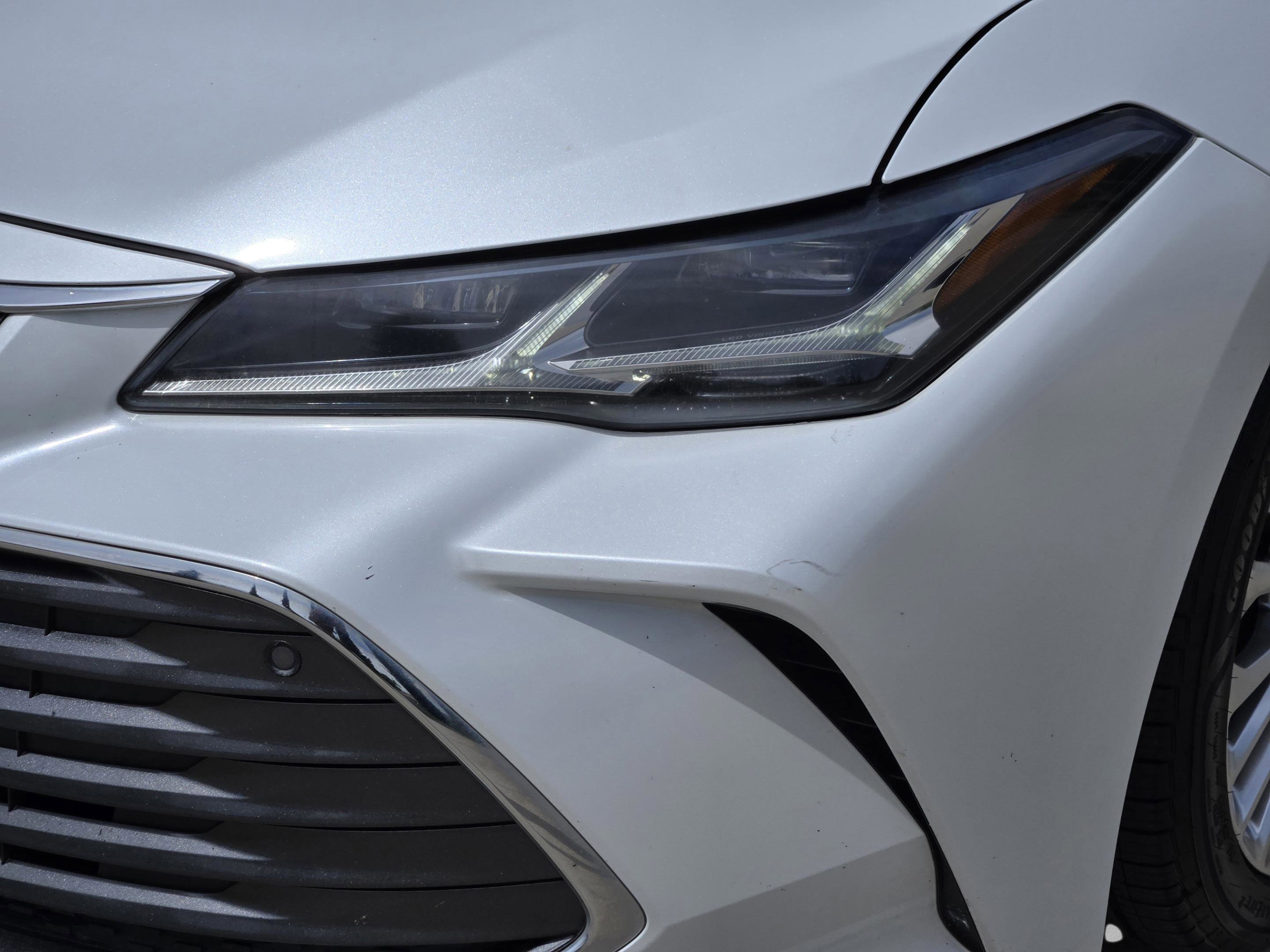 Used 2019 Toyota Avalon Limited w/ Advanced Safety Package image 10