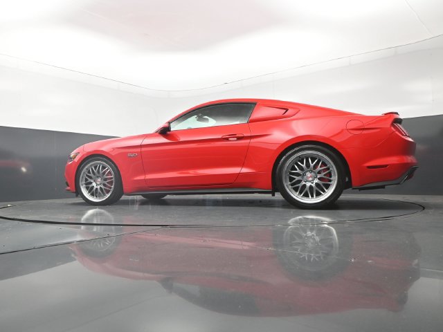 Used 2016 Ford Mustang GT Premium w/ Equipment Group 401A RWD image 29