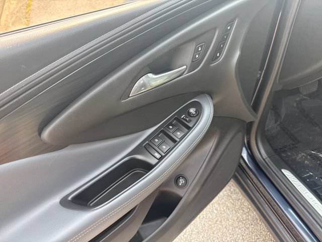 Used 2020 Buick Envision Essence w/ Experience Buick Package AWD/4WD image 11