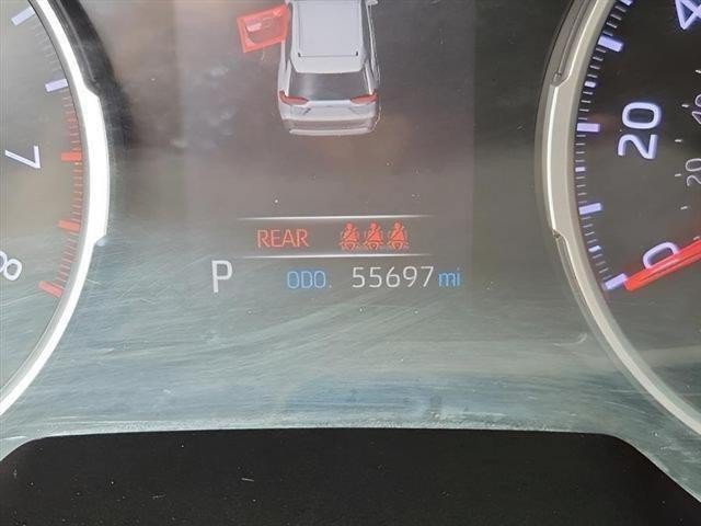 Used 2019 Toyota RAV4 LE FWD image 11
