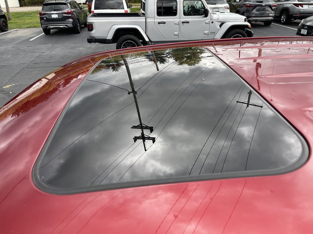 Used 2023 Chevrolet Colorado LT w/ LT Convenience Package III image 9