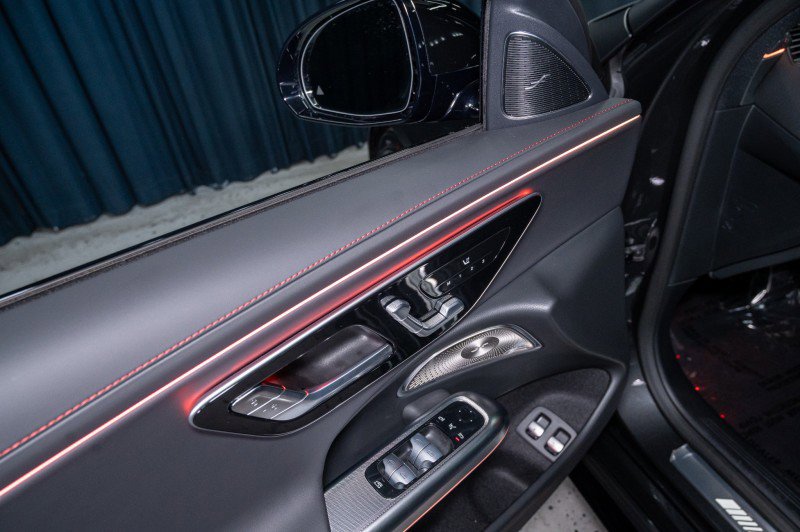 New 2026 Mercedes-Benz E 53 AMG e 4MATIC Sedan image 11