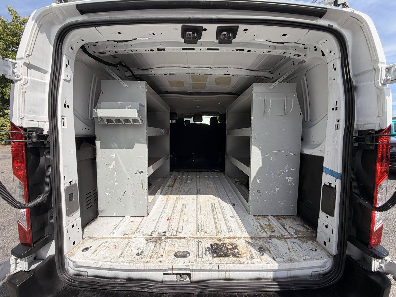 Used 2022 Ford Transit 150 Low Roof RWD image 20