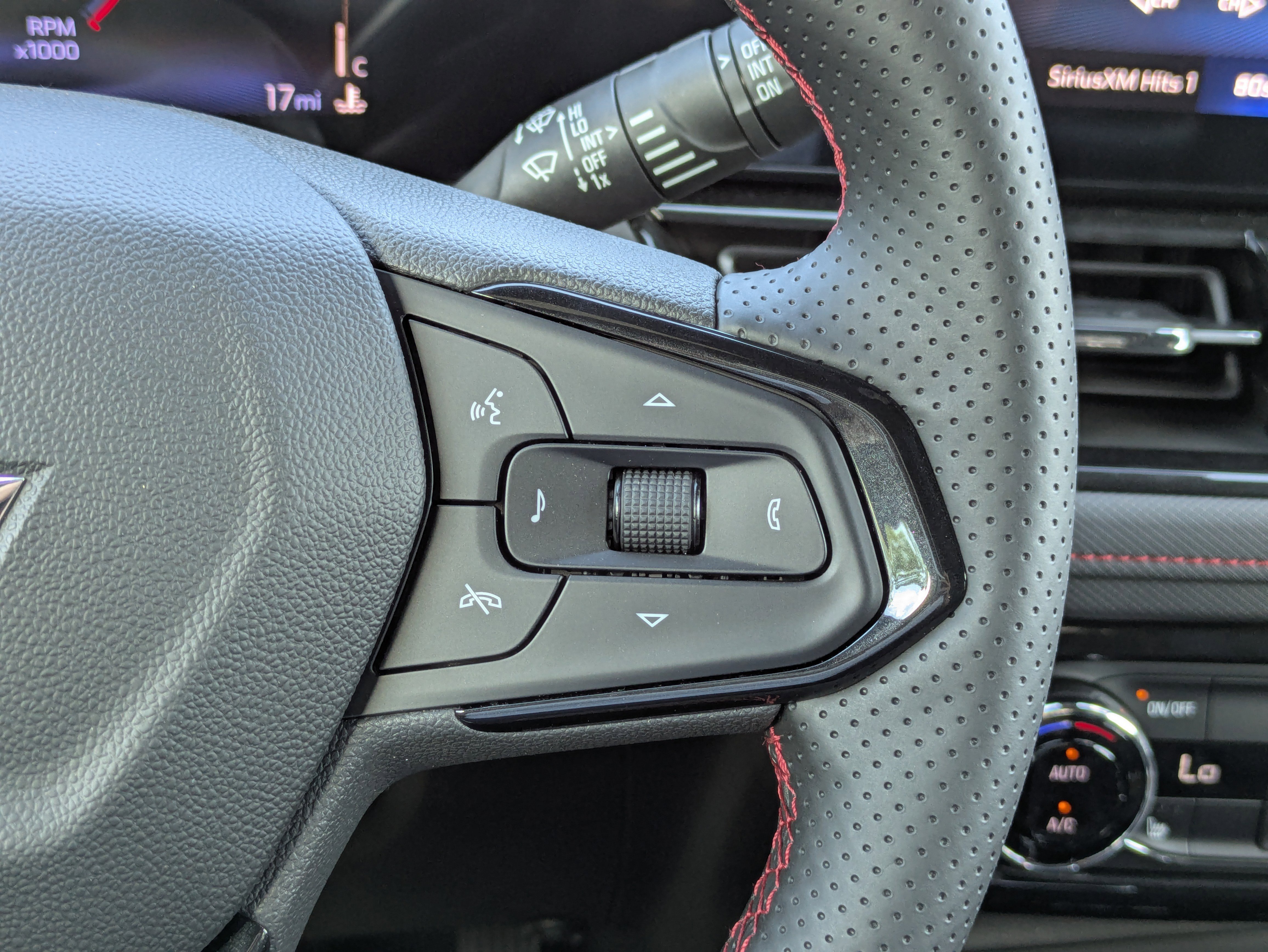 New 2025 Chevrolet TrailBlazer RS w/ Convenience Package image 24