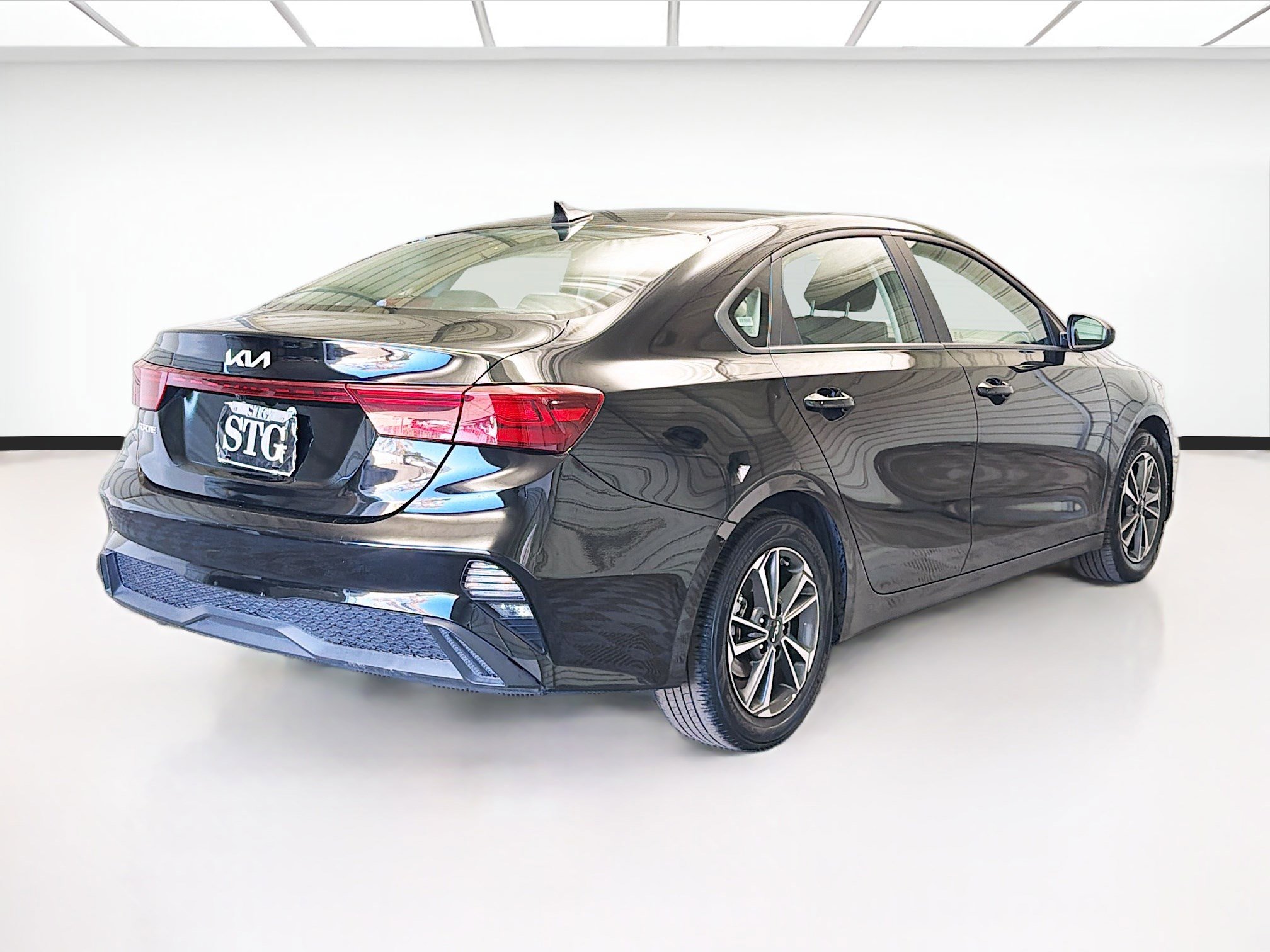 Used 2024 Kia Forte LXS image 4