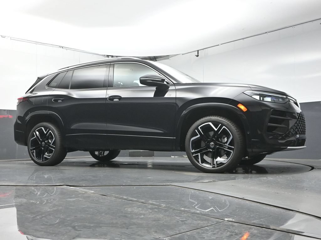 New 2026 Volkswagen Tiguan SEL R-Line AWD/4WD image 33