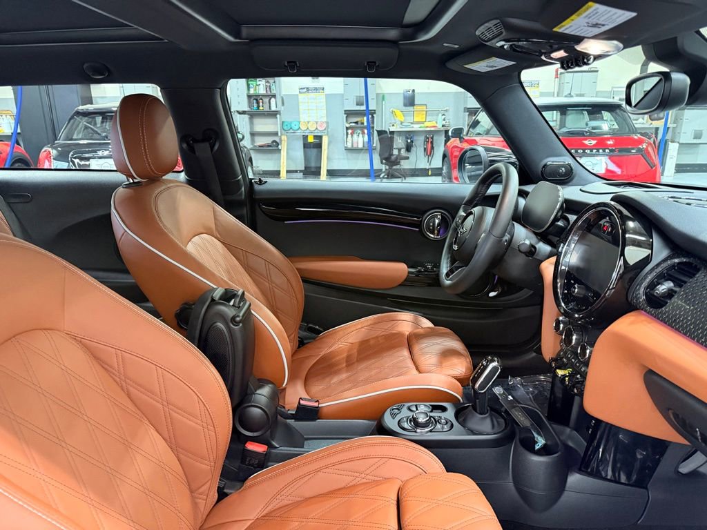 Certified 2024 MINI Cooper SE image 25