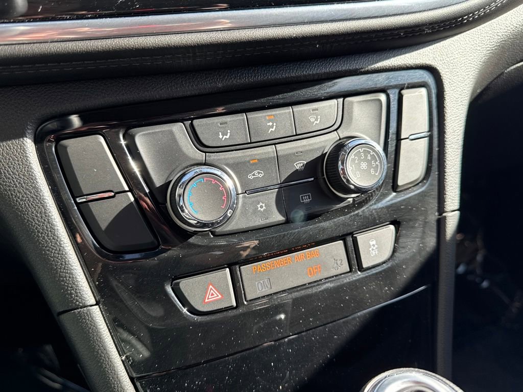 Used 2022 Buick Encore Preferred w/ Safety Package image 37