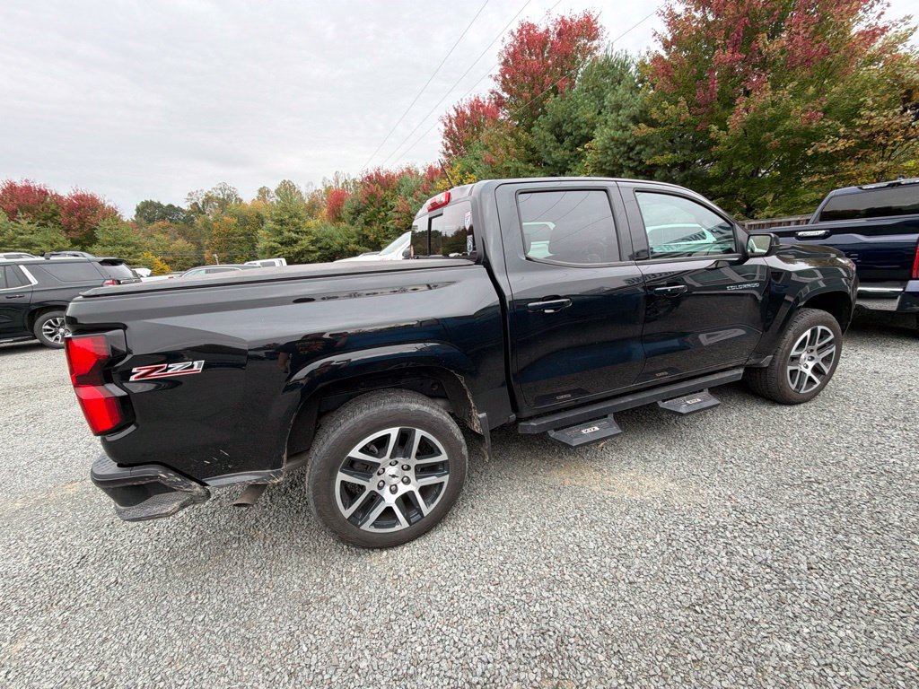 Used 2024 Chevrolet Colorado Z71 w/ Z71 Convenience Package 2 AWD/4WD image 8