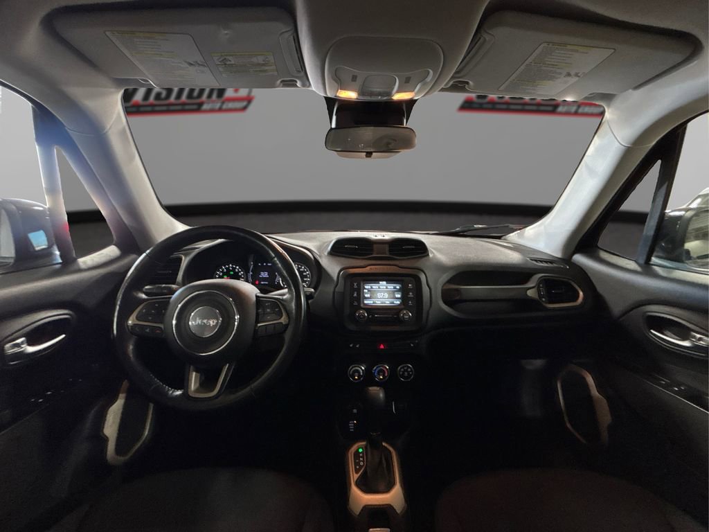 Used 2017 Jeep Renegade Latitude w/ Cold Weather Group image 26