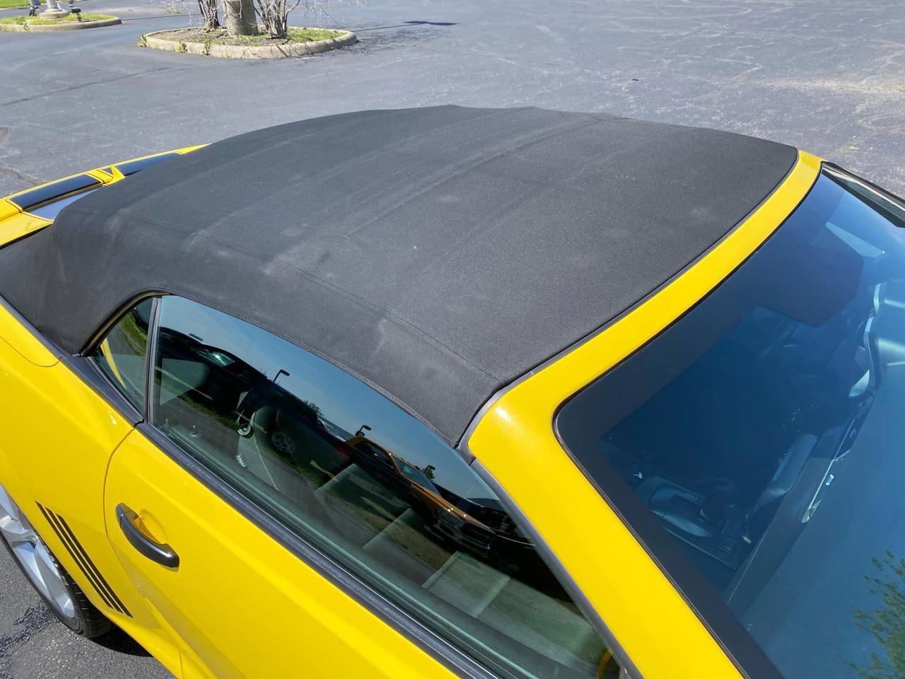 Used 2015 Chevrolet Camaro LT RWD image 20