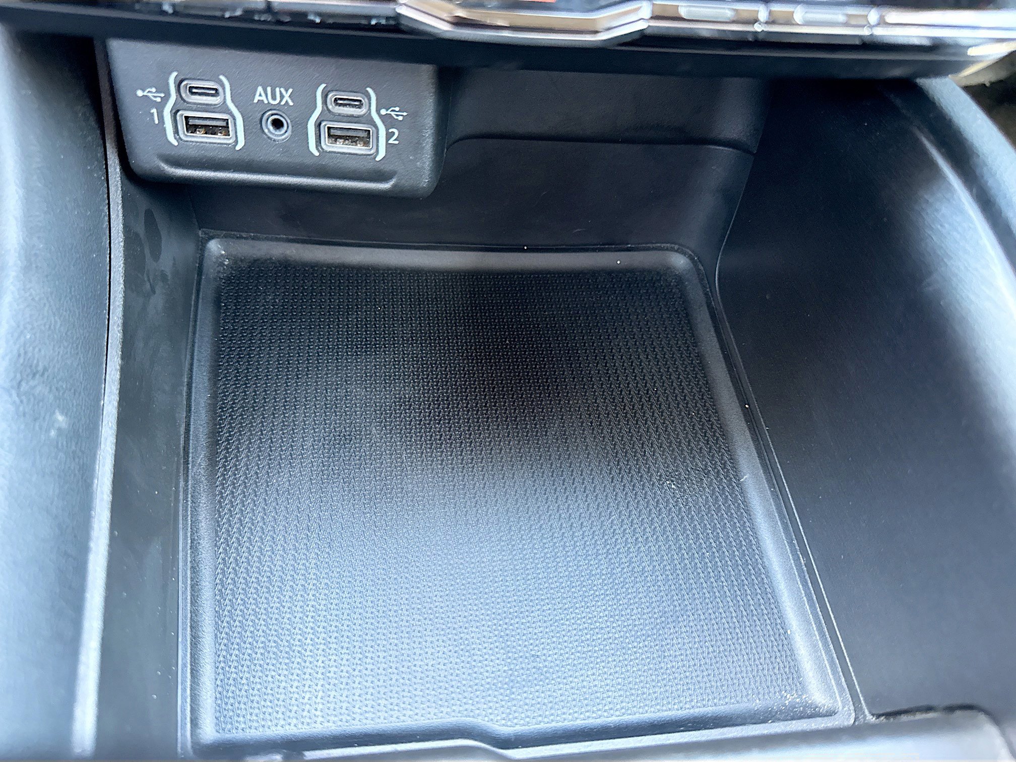 Used 2022 Dodge Durango SXT image 30