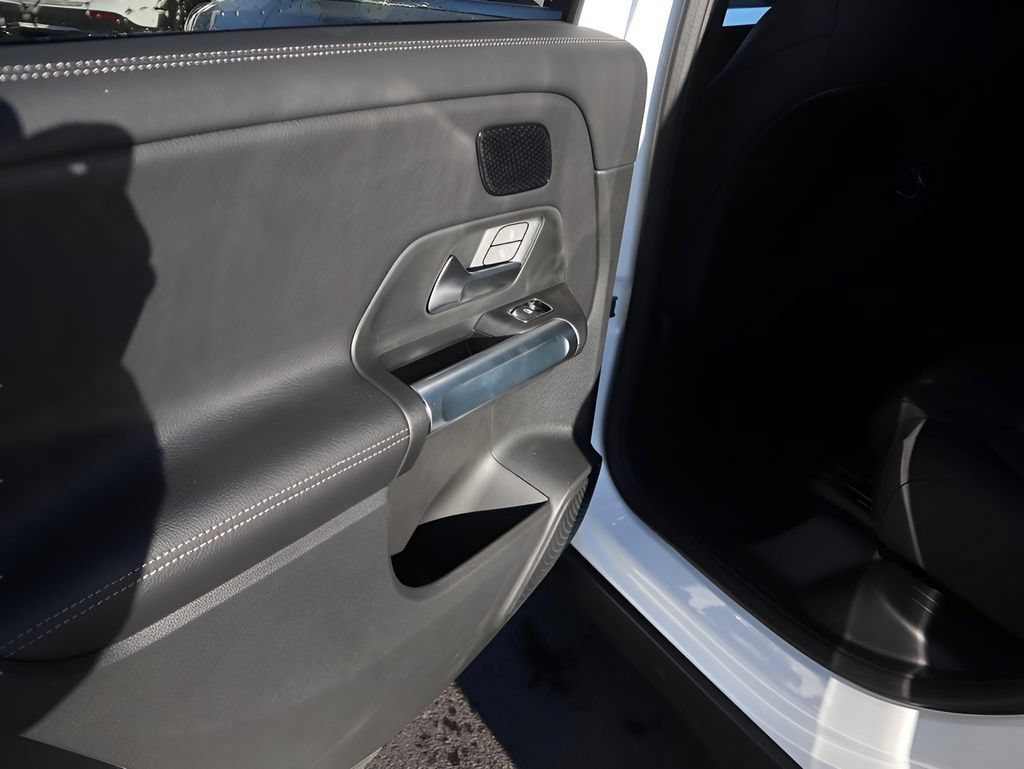 New 2026 Mercedes-Benz GLB 250 4MATIC image 20