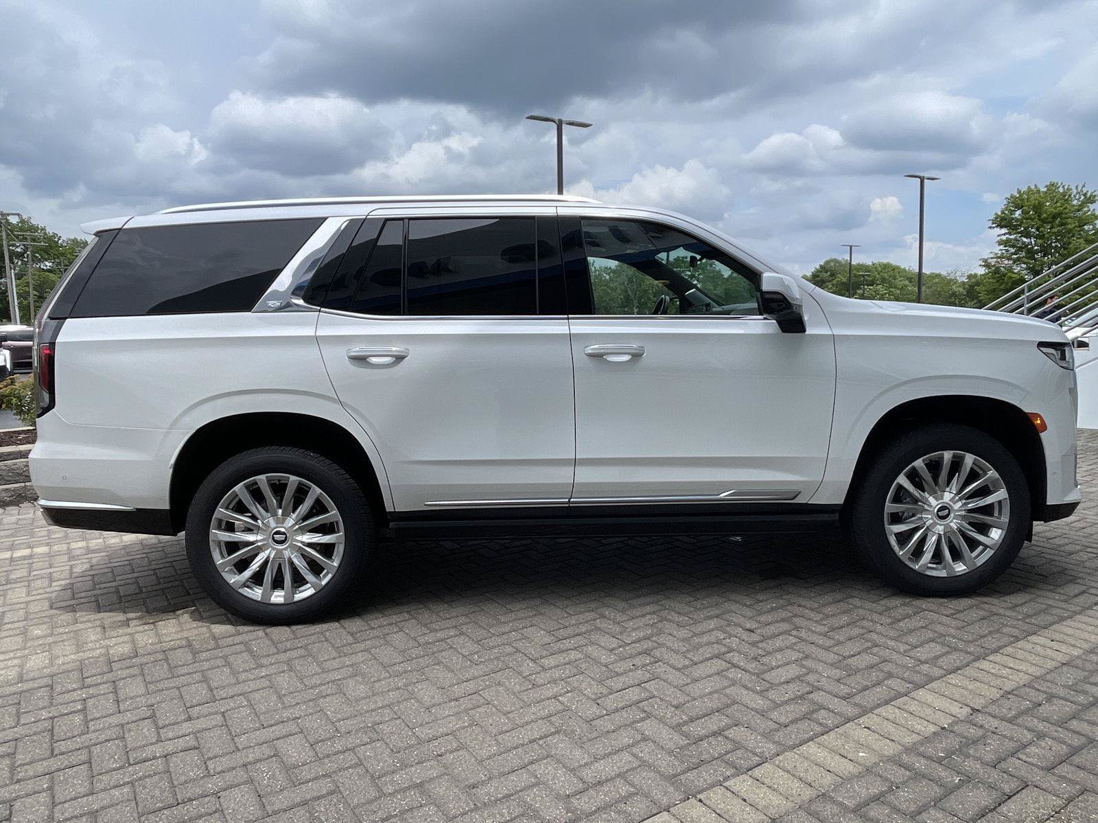 Used 2024 Cadillac Escalade Premium Luxury w/ Performance Package AWD/4WD image 6