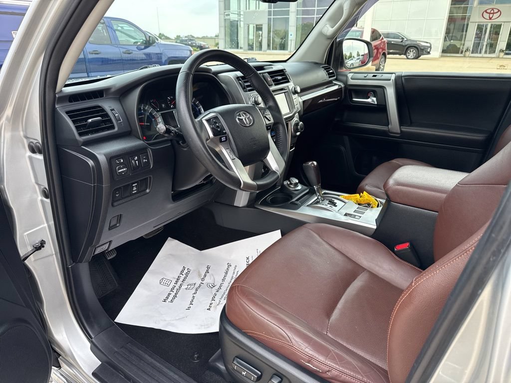 Used 2014 Toyota 4Runner Limited AWD/4WD image 8