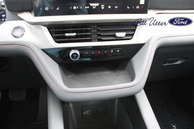 New 2026 Ford Explorer Active RWD image 13