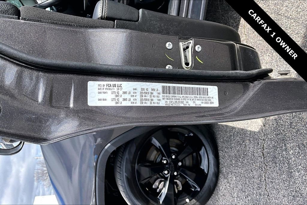 Used 2018 Jeep Cherokee Latitude w/ Altitude Package image 18