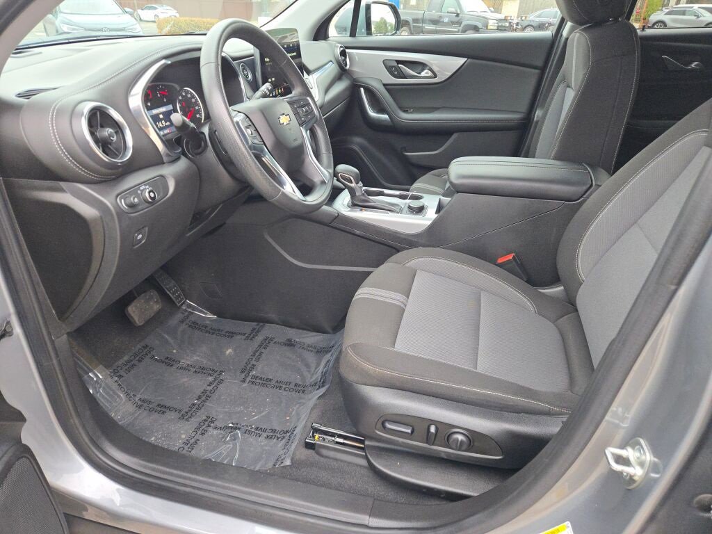 Used 2023 Chevrolet Blazer LT w/ Driver Confidence Package image 25