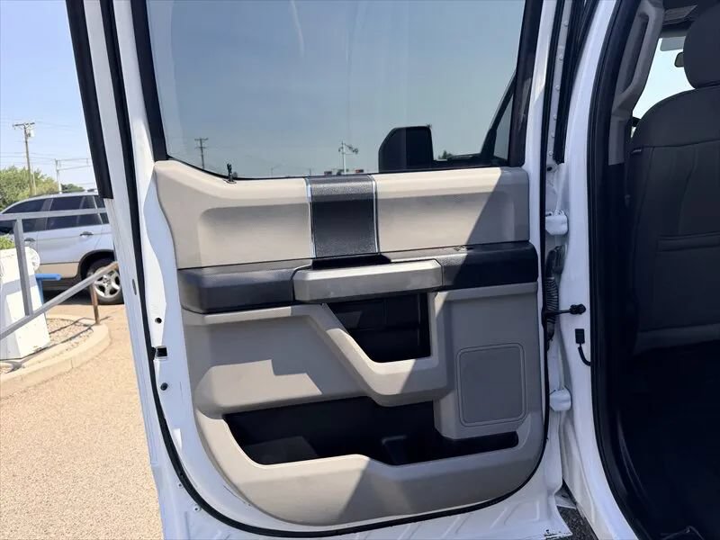 Used 2017 Ford F250 XLT AWD/4WD image 18