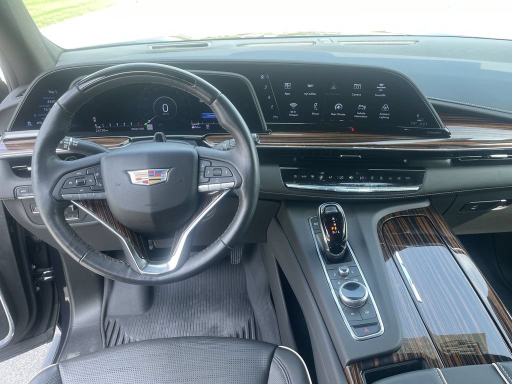 Certified 2023 Cadillac Escalade Premium Luxury w/ Performance Package AWD/4WD image 18