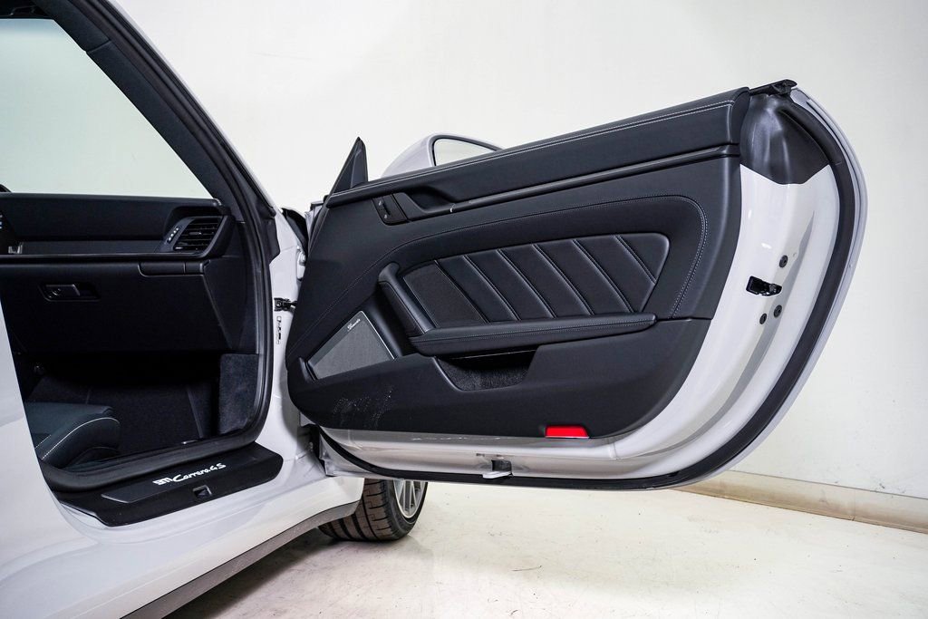 New 2026 Porsche 911 Carrera 4S image 16