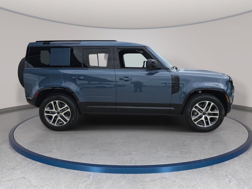 New 2026 Land Rover Defender 110 X-Dynamic SE AWD/4WD image 4