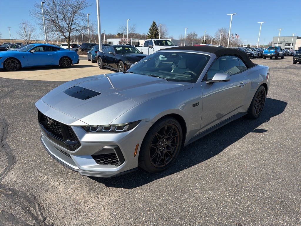 Used 2025 Ford Mustang GT Premium w/ GT Performance Package image 7