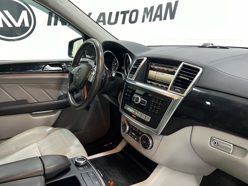 Used 2016 Mercedes-Benz GL 450 4MATIC image 21