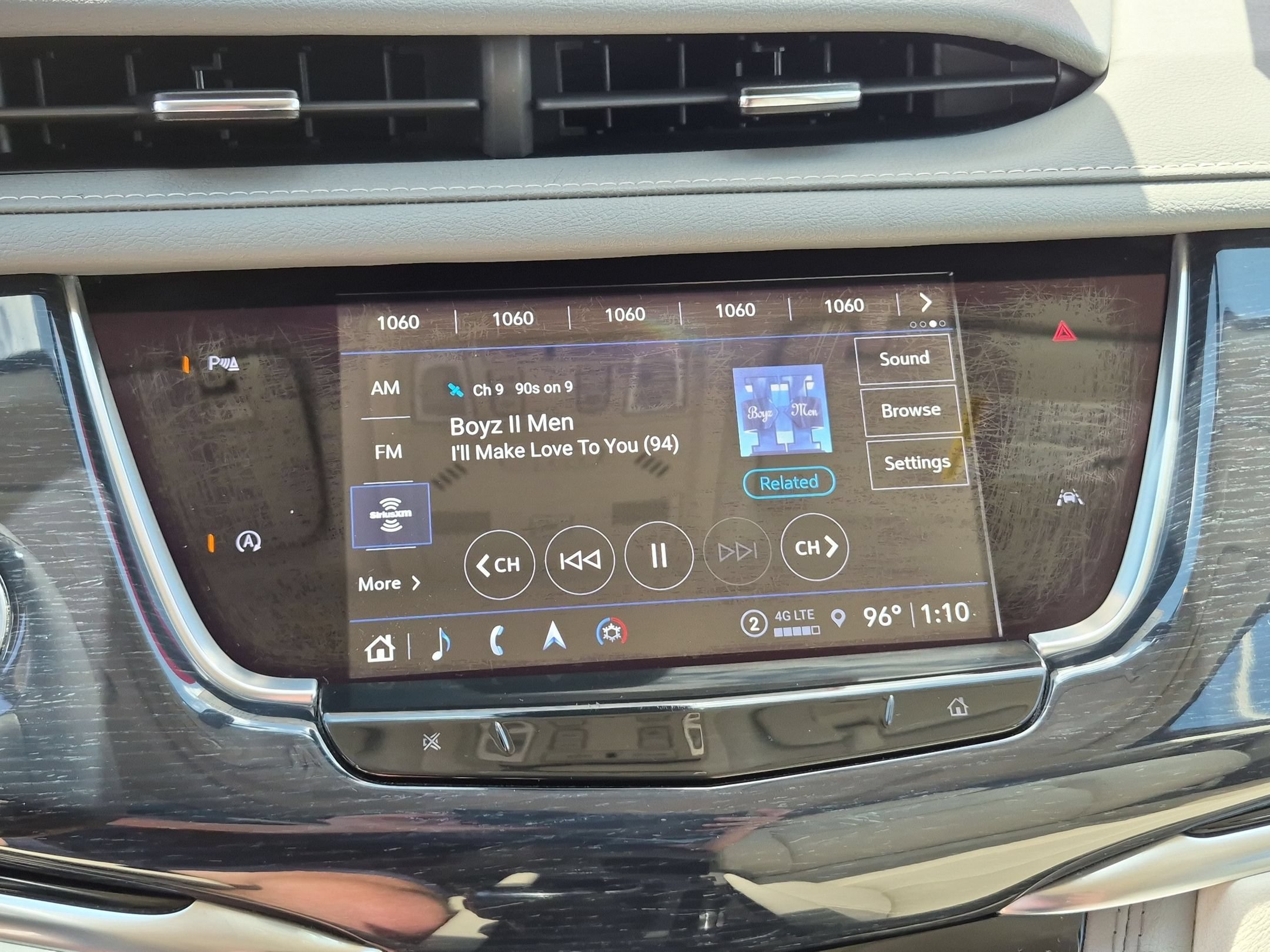 Certified 2024 Cadillac XT6 Premium Luxury AWD/4WD image 12