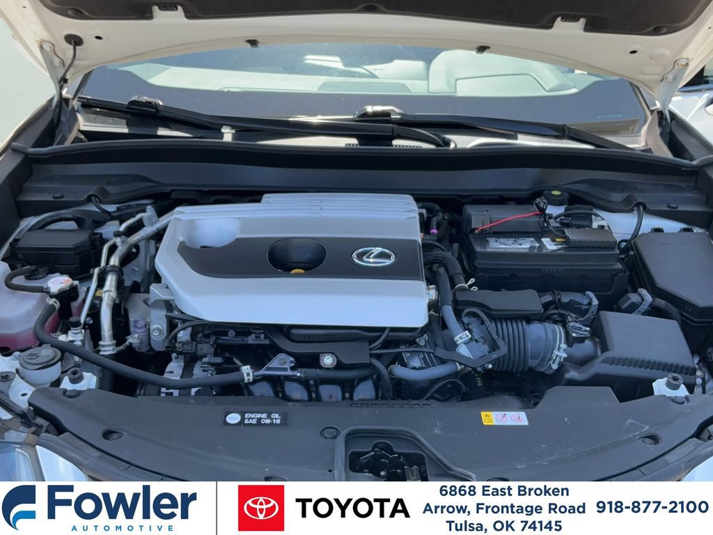 Used 2022 Lexus UX 200 w/ Premium Package FWD image 24