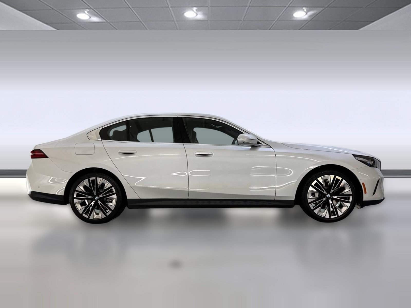 Used 2026 BMW 530i w/ Premium Package RWD image 7