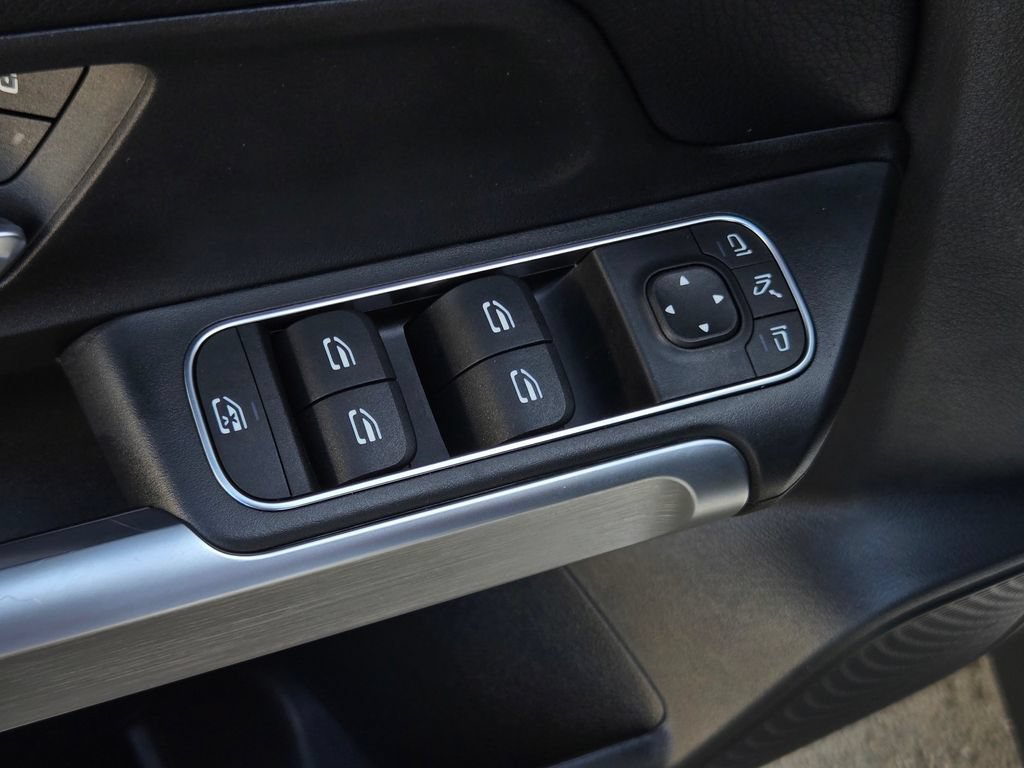 Used 2022 Mercedes-Benz GLB 250 image 12