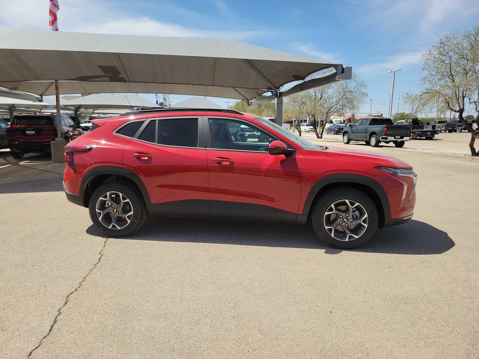 New 2026 Chevrolet Trax LT w/ Driver Confidence Package FWD image 9