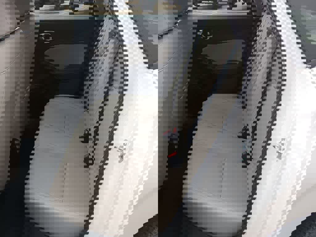 Used 2023 Honda Civic EX-L image 18