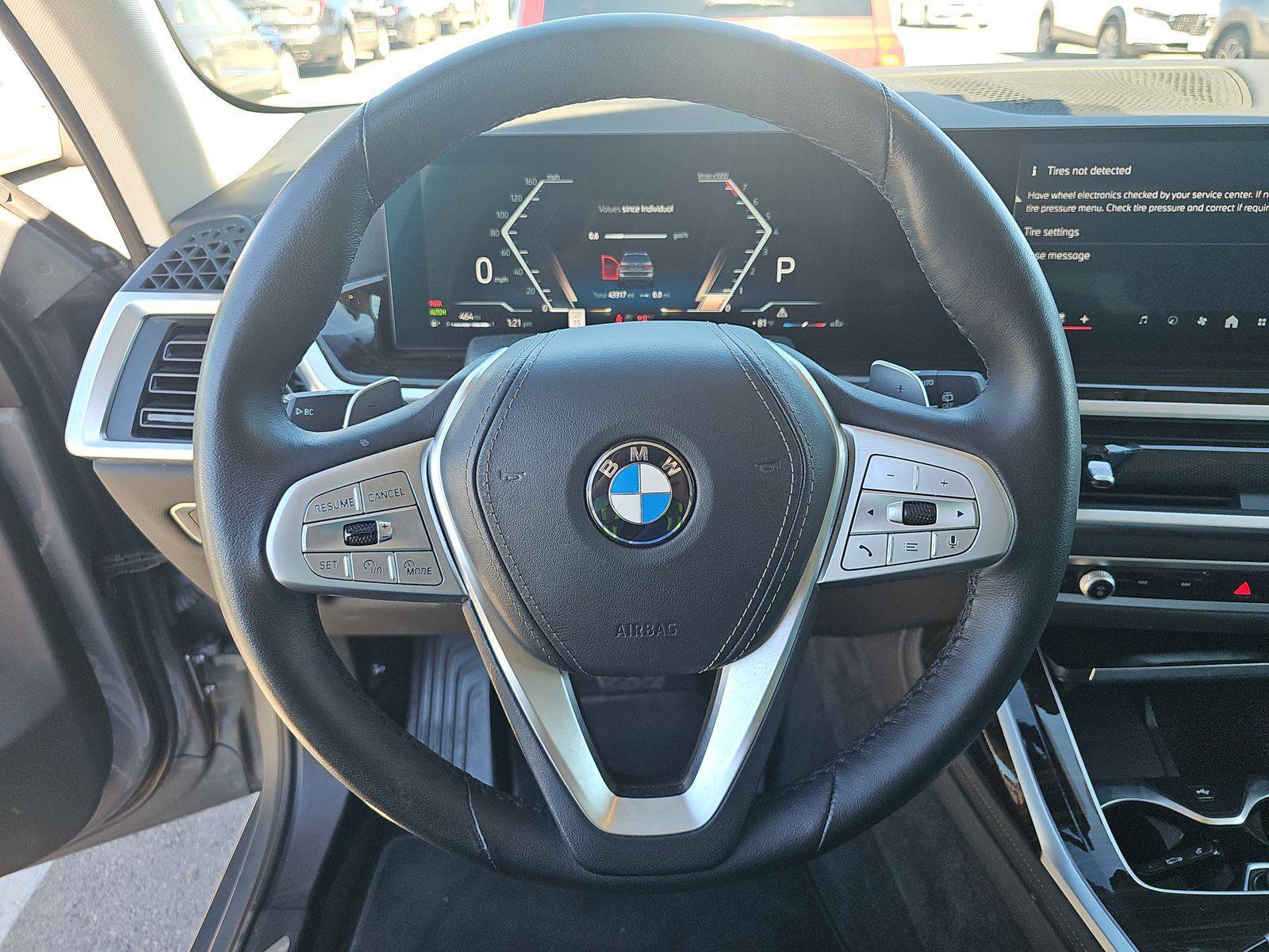 Used 2025 BMW X7 xDrive40i image 2