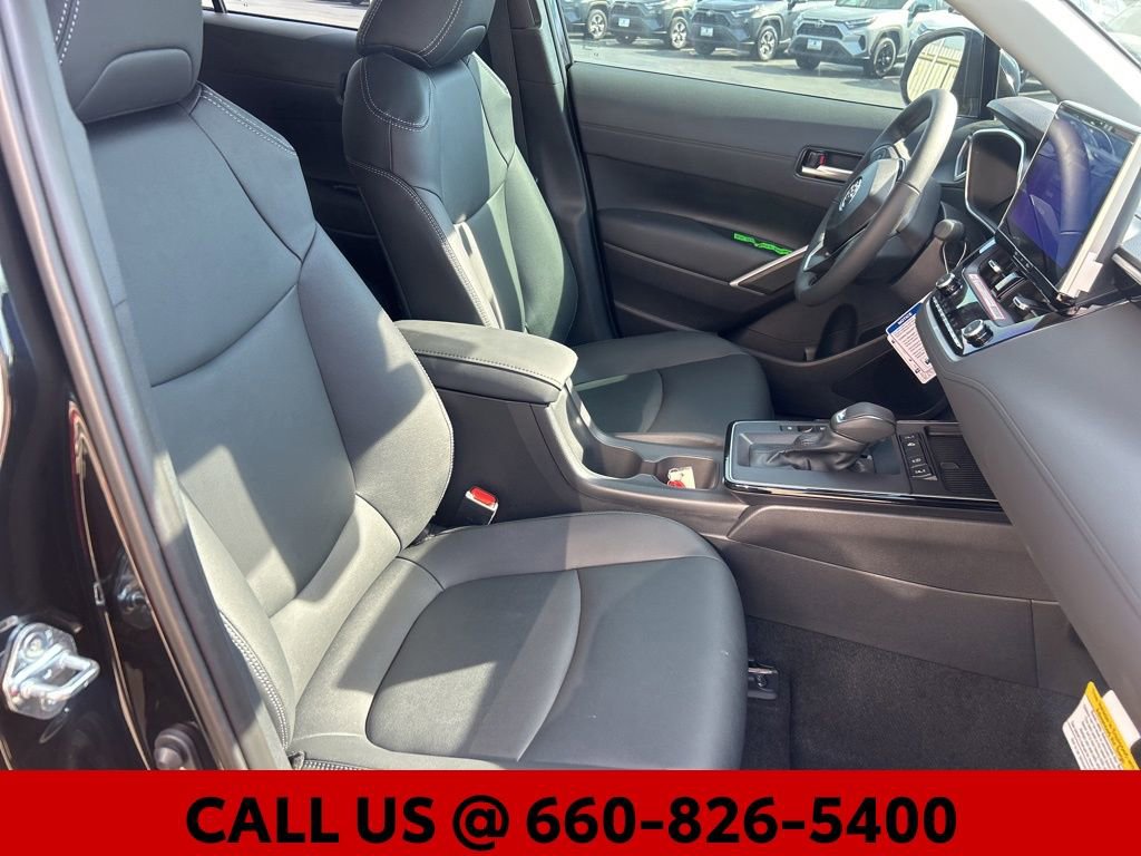 New 2026 Toyota Corolla Cross XLE image 5